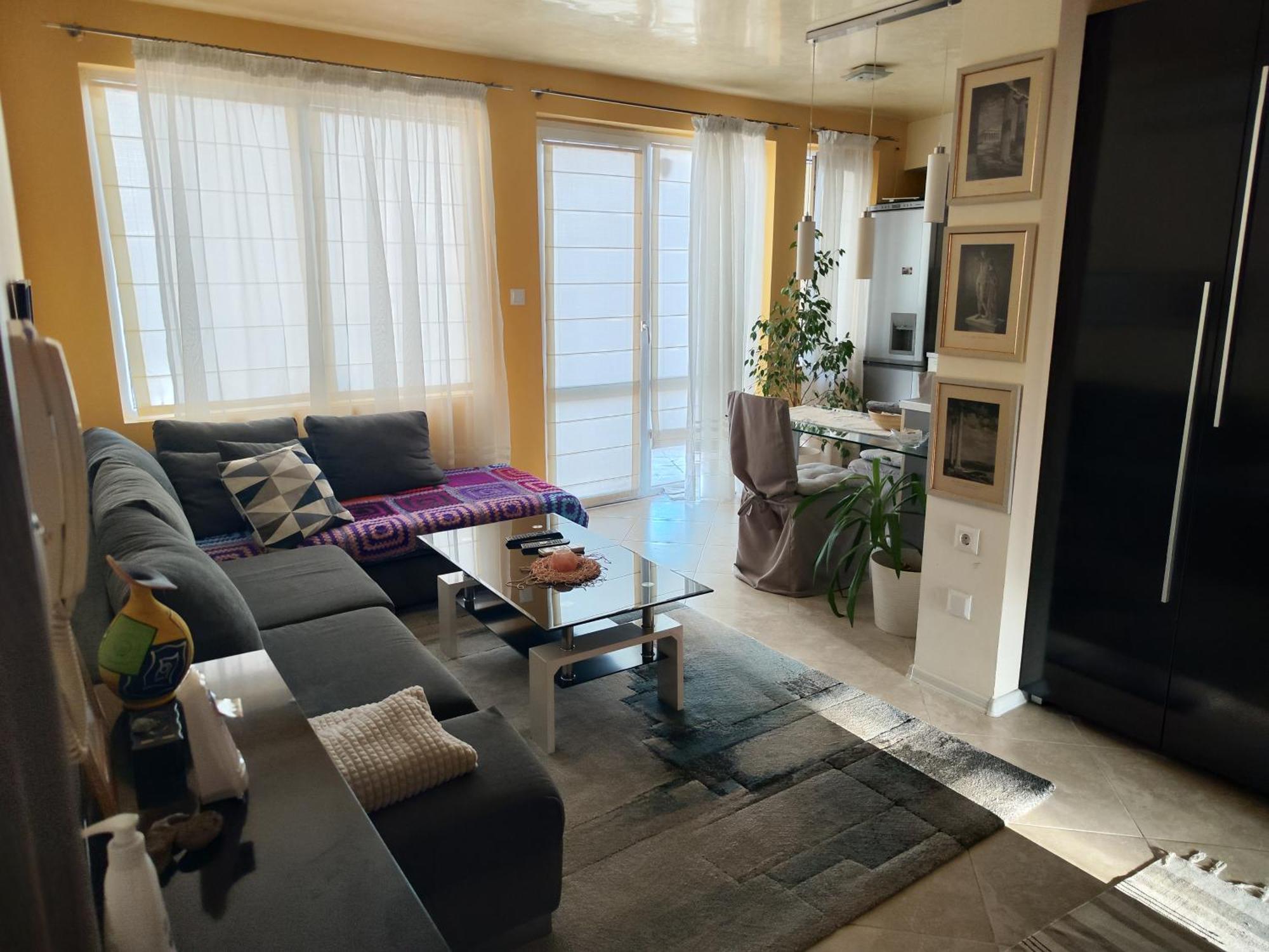 Art Apartment Kiril And Metodi Square Burgas Exterior photo