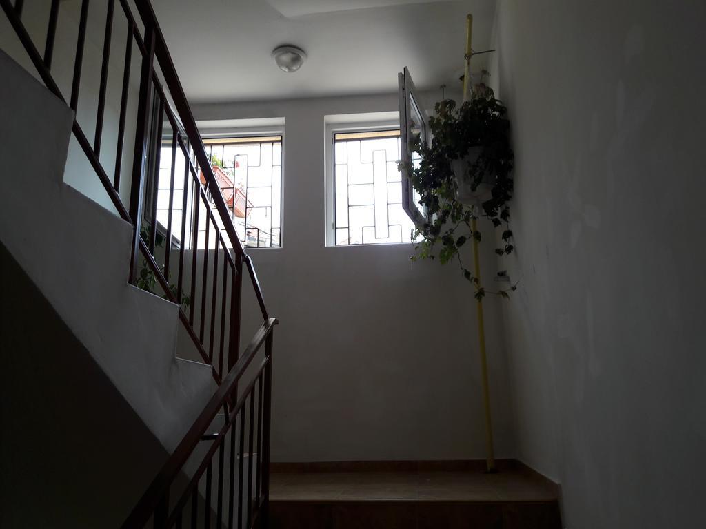 Art Apartment Kiril And Metodi Square Burgas Exterior photo